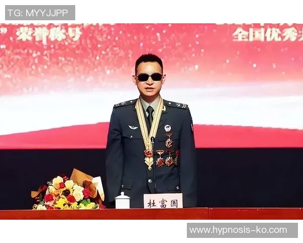 加维在逆境中展现的斗士精神与不屈不挠的奋斗历程